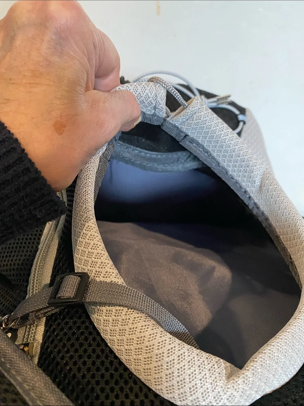 NWOT Breathable Mesh Backpack-Style Pet Carrier for Small Dogs or Cats